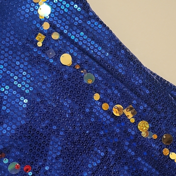 Wine Woman Costume - Picture 7 of 14